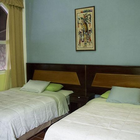Hotel Ribiera Del Lago Peten Itza San Roman エクステリア 写真