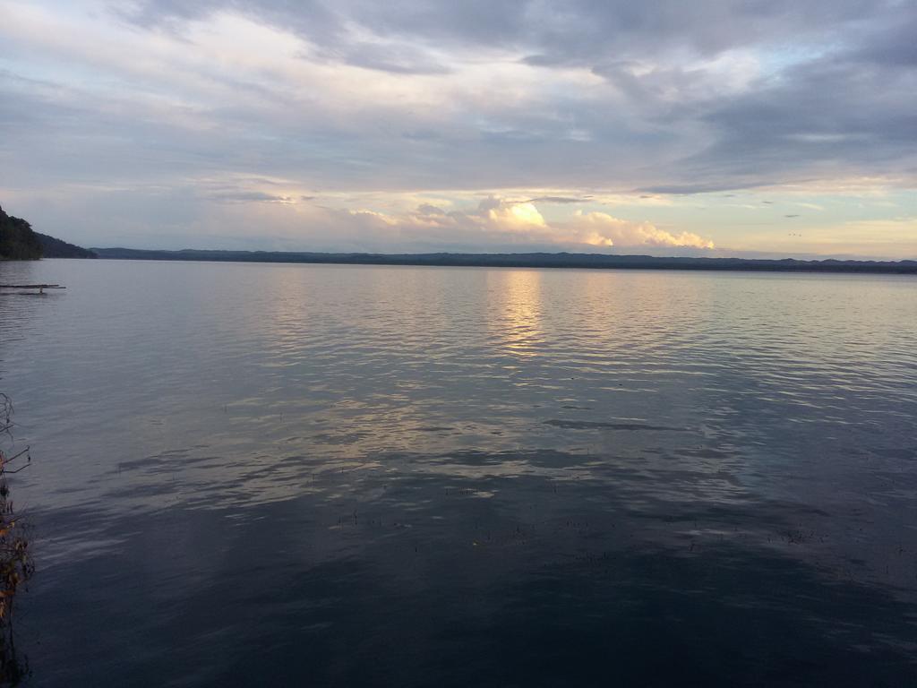 Hotel Ribiera Del Lago Peten Itza San Roman エクステリア 写真