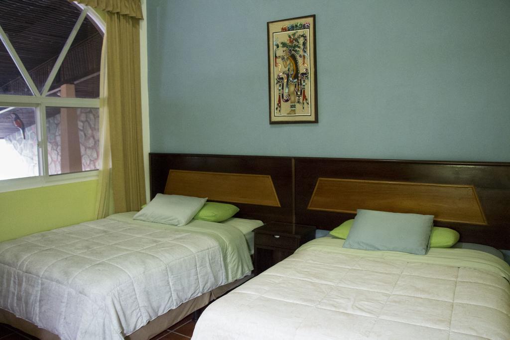 Hotel Ribiera Del Lago Peten Itza San Roman エクステリア 写真