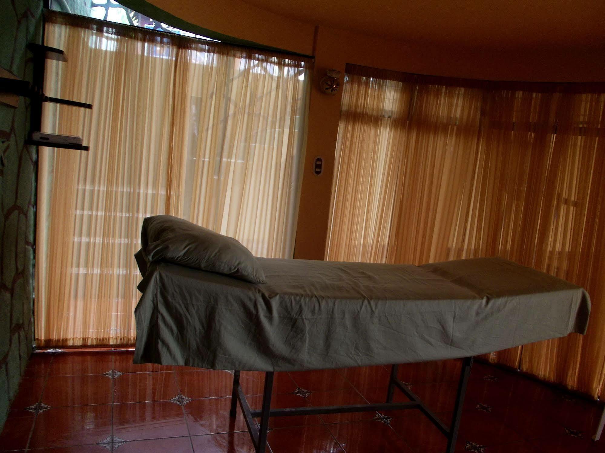 Hotel Ribiera Del Lago Peten Itza San Roman エクステリア 写真