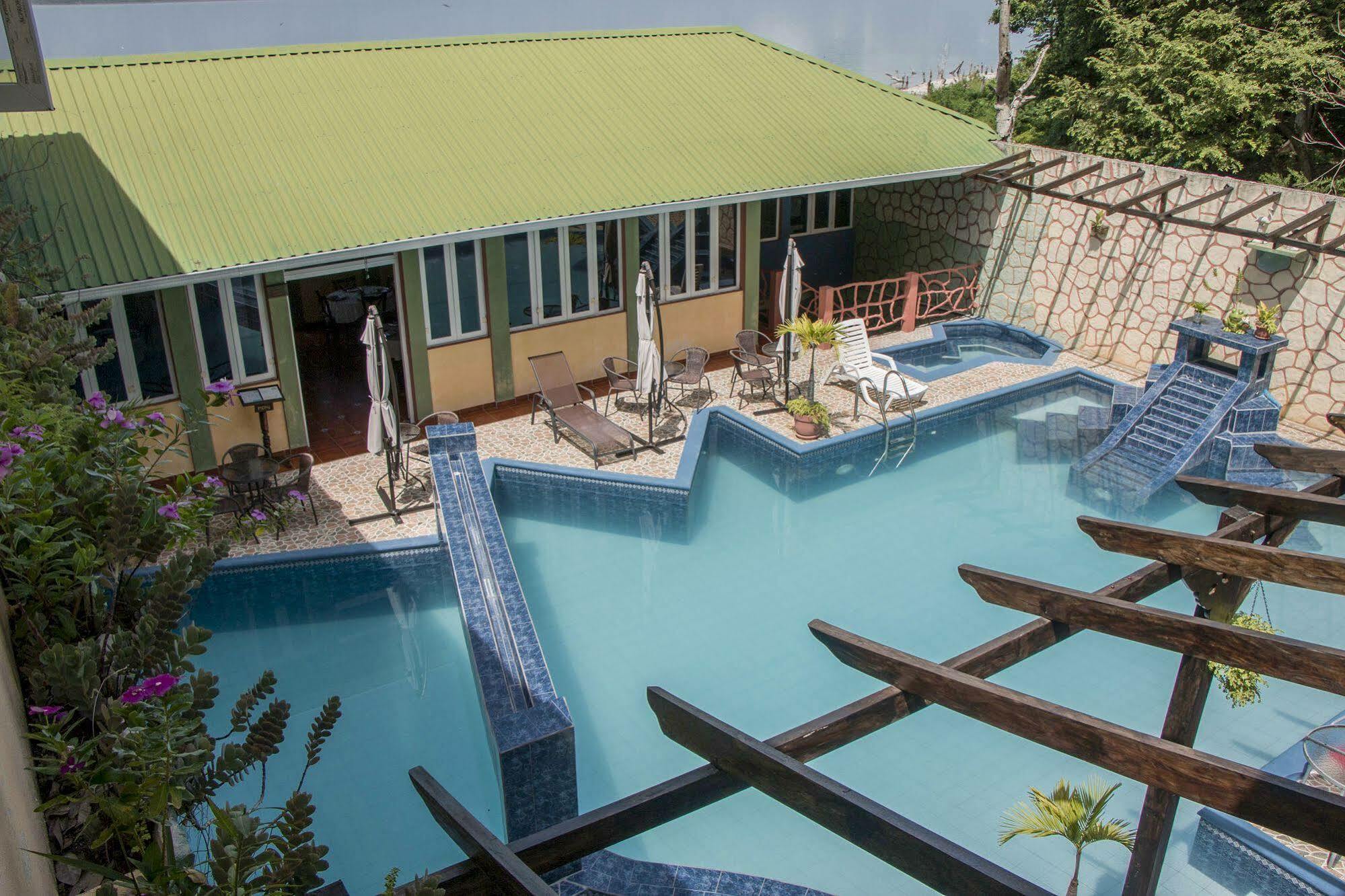 Hotel Ribiera Del Lago Peten Itza San Roman エクステリア 写真