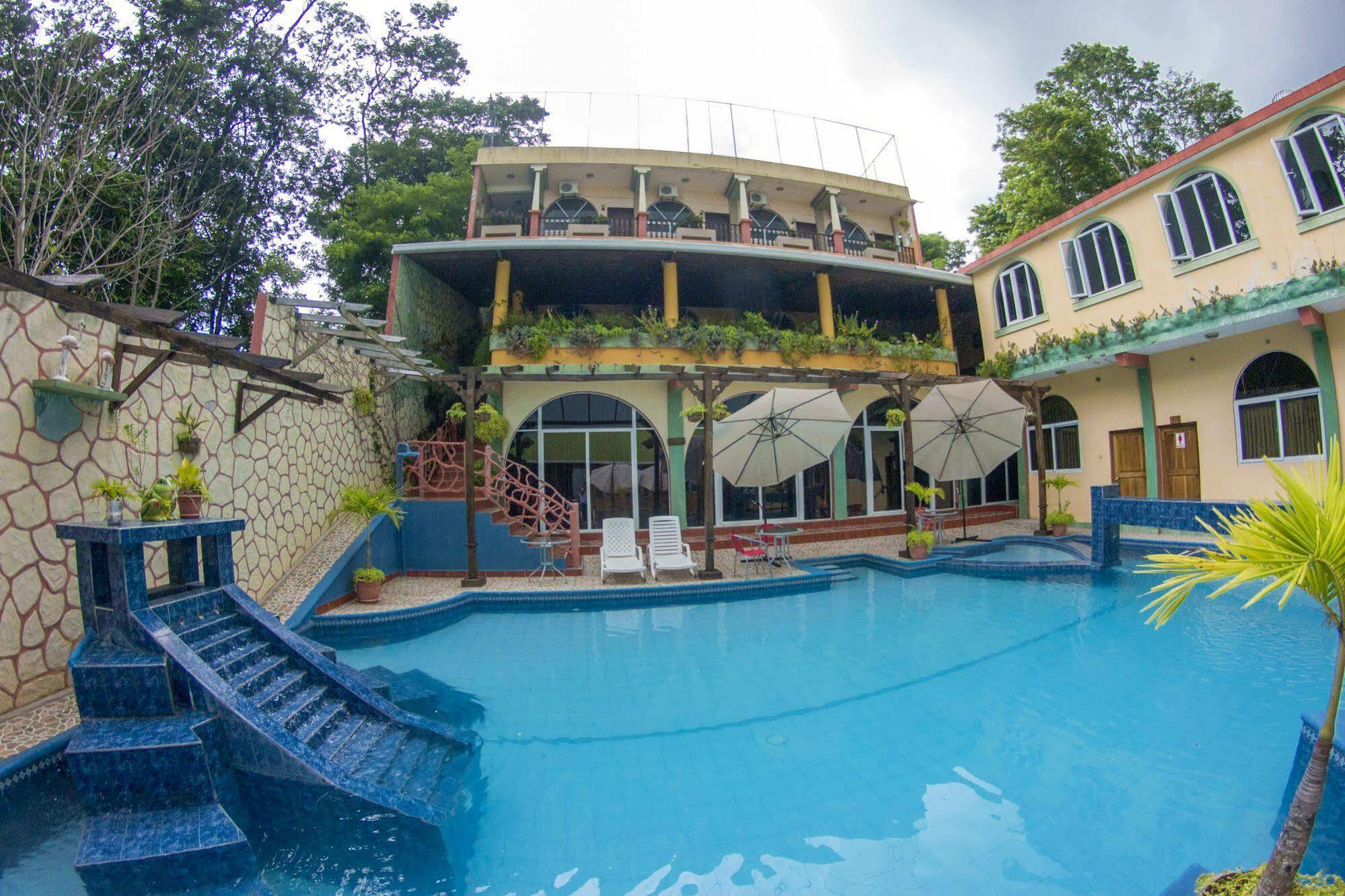 Hotel Ribiera Del Lago Peten Itza San Roman エクステリア 写真